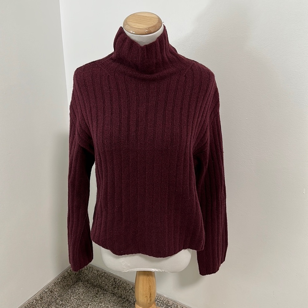 ❤️ Open Edit Turtleneck Sweater
